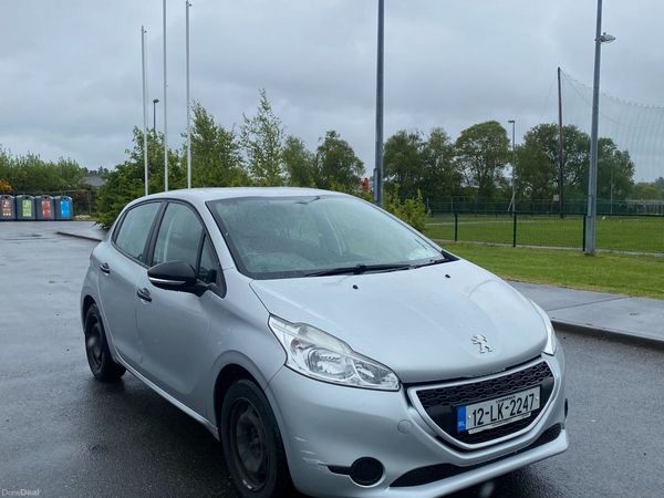 Peugeot 208 Hatchback, Petrol, 2012, Grey