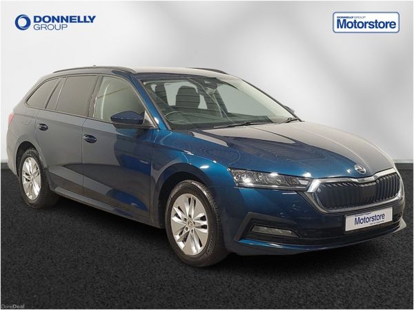 Skoda Octavia Estate, Diesel, 2023, Blue