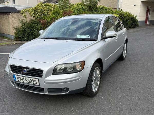 Volvo S40 Saloon, Petrol, 2007, Silver