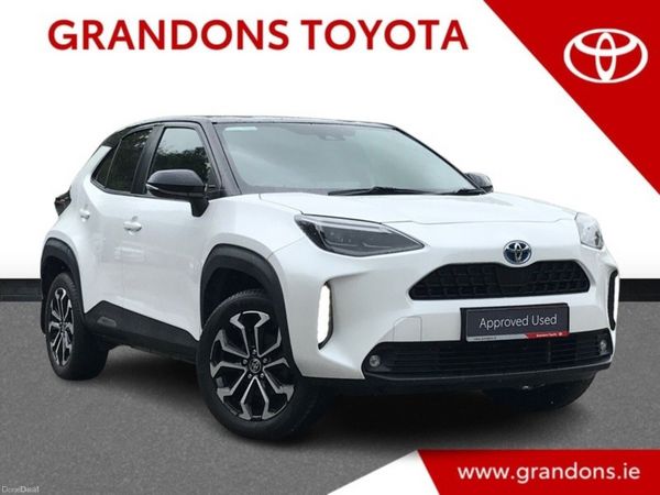 Toyota Yaris Cross Hatchback, Petrol Hybrid, 2023, White