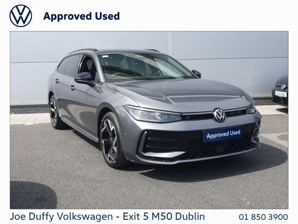 Volkswagen Passat Estate, Petrol Hybrid, 2025, Grey