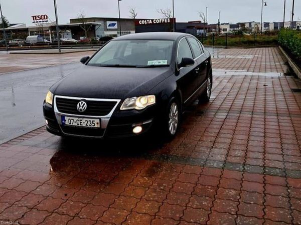 Volkswagen Passat Saloon, Petrol, 2007, Black