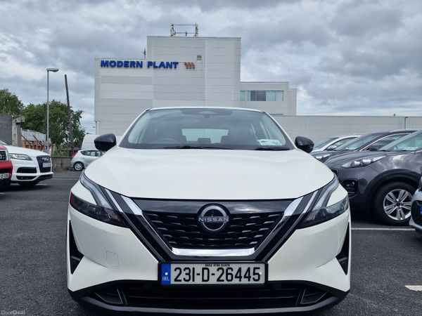 Nissan Qashqai MPV, Petrol, 2023, White