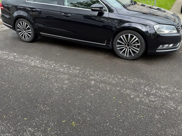 Volkswagen Passat Saloon, Diesel, 2012, Black