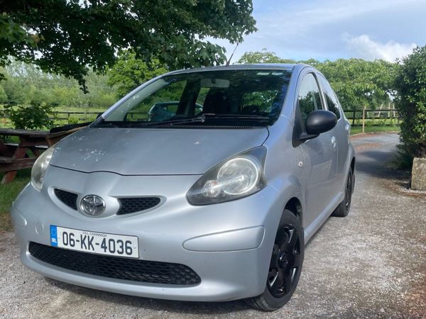 Toyota Aygo Hatchback, Petrol, 2006, Silver