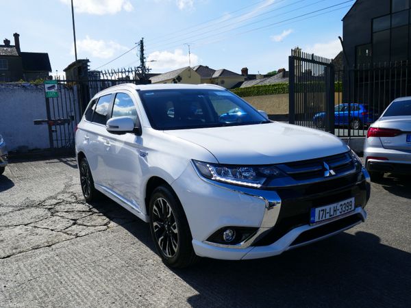 Mitsubishi Outlander SUV, Petrol Plug-in Hybrid, 2017, White