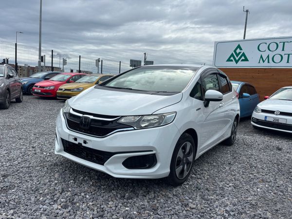 Honda Fit Hatchback, Petrol Hybrid, 2018, White