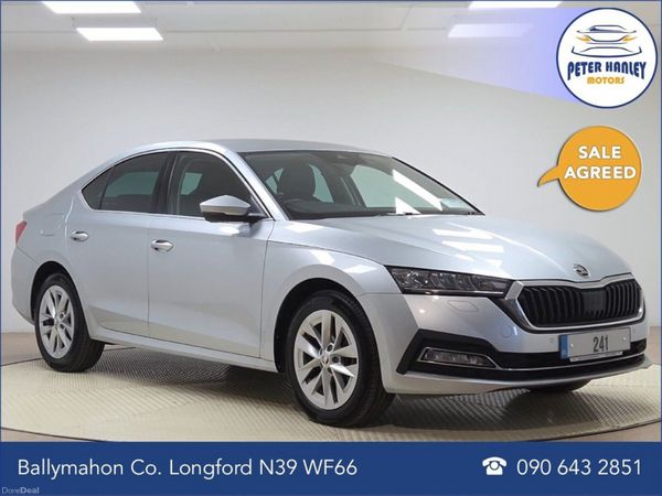 Skoda Octavia Hatchback, Diesel, 2024, Silver