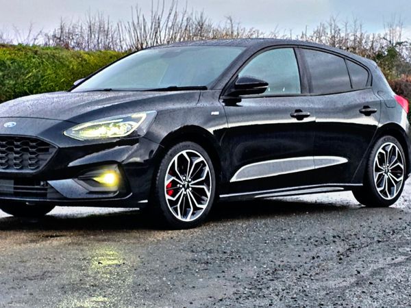 Ford Focus Hatchback, Petrol, 2020, Black