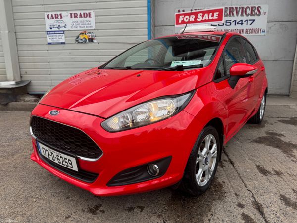 Ford Fiesta Hatchback, Petrol, 2017, Red