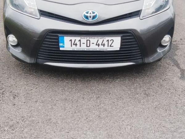 Toyota Yaris Hatchback, Petrol Hybrid, 2014, Grey