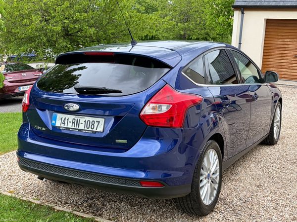 Ford Focus Hatchback, Petrol, 2014, Blue