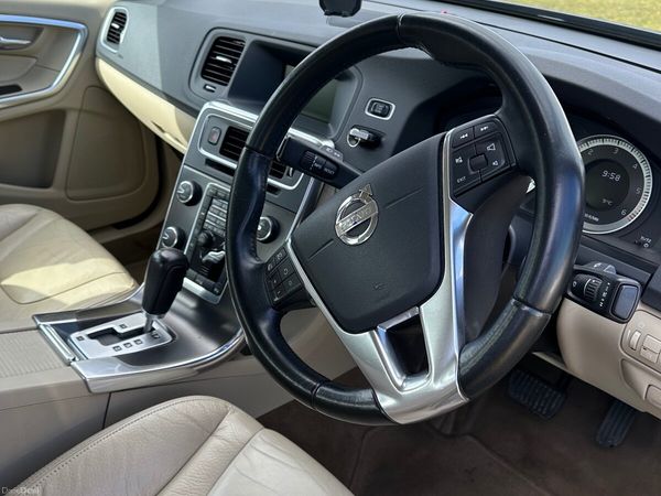 Volvo S60 Saloon, Diesel, 2012, Blue