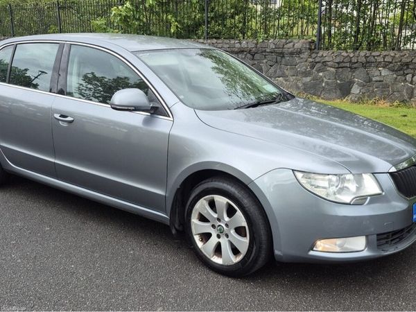 Skoda Superb Hatchback, Diesel, 2010, Grey