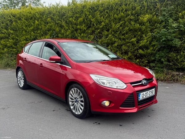 Ford Focus Hatchback, Diesel, 2012, Red