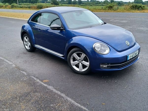 Volkswagen Beetle Hatchback, Petrol, 2012, Blue