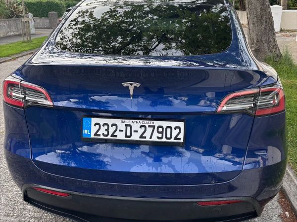 Tesla Model Y MPV, Electric, 2023, Blue