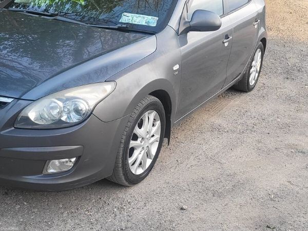 Hyundai i30 Hatchback, Diesel, 2009, Grey