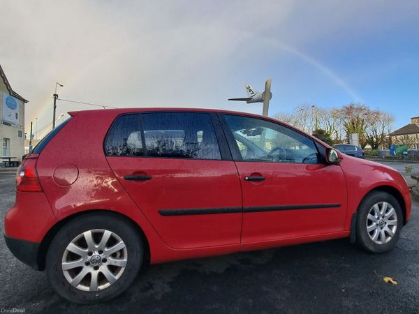 Volkswagen Golf Hatchback, Petrol, 2006, Red
