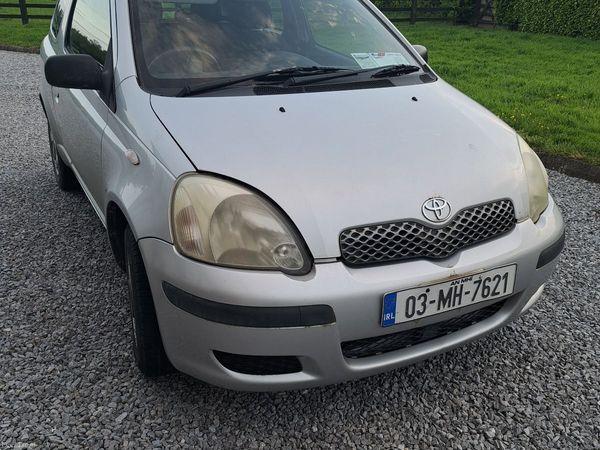 Toyota Yaris Hatchback, Petrol, 2003, Silver