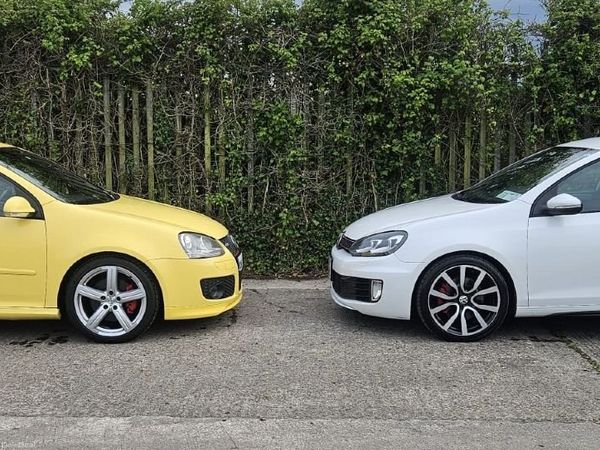 Volkswagen Golf Hatchback, Petrol, 2009, Yellow