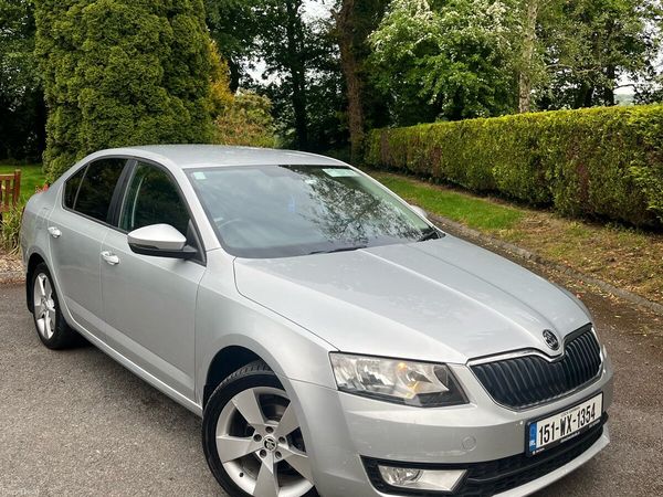 Skoda Octavia Saloon, Diesel, 2015, Silver