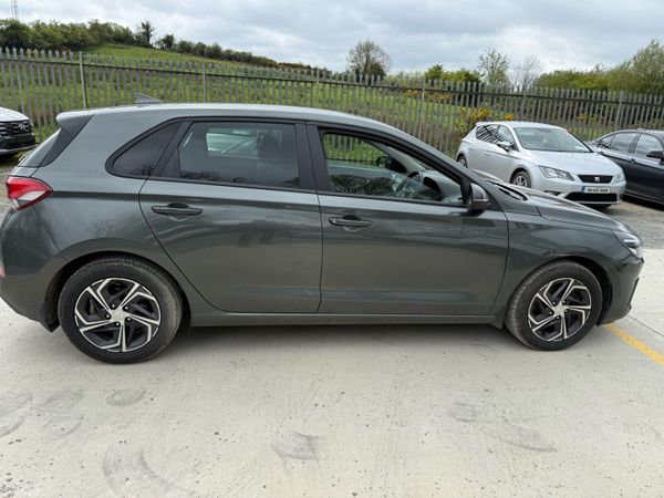 Hyundai i30 Hatchback, Diesel, 2022, Grey