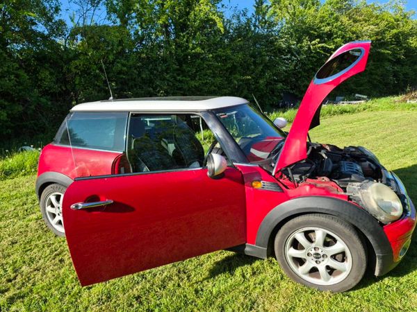Mini Cooper Hatchback, Petrol, 2007, Red