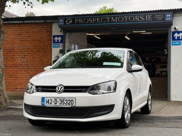 Volkswagen Polo Hatchback, Petrol, 2014, White