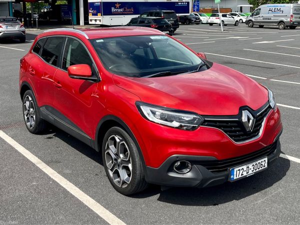 Renault Kadjar SUV, Petrol, 2017, Red