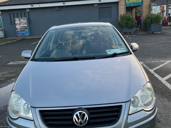 Volkswagen Polo Hatchback, Petrol, 2006, Silver