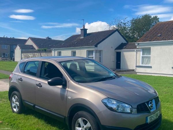 Nissan Qashqai MPV, Diesel, 2013, Brown