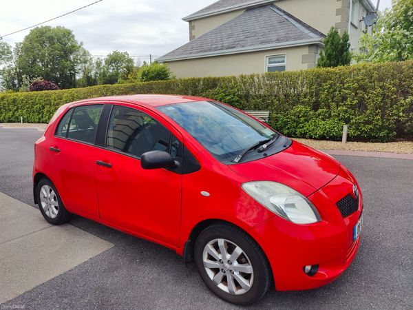 Toyota Yaris Hatchback, Petrol, 2008, Red