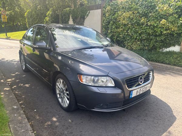 Volvo S40 Saloon, Diesel, 2011, Grey