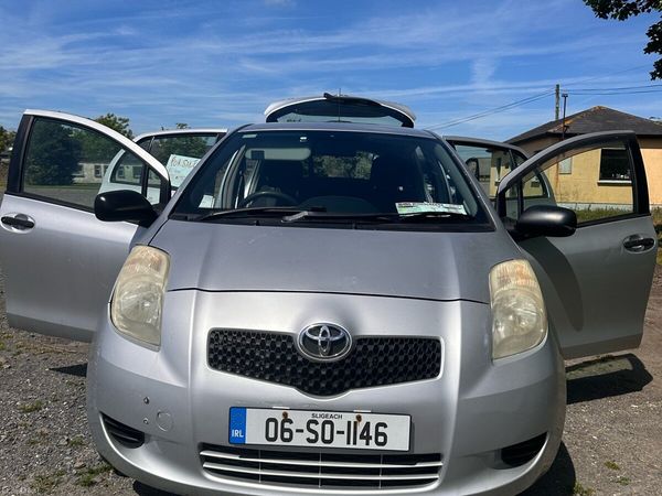 Toyota Yaris Hatchback, Petrol, 2006, Silver
