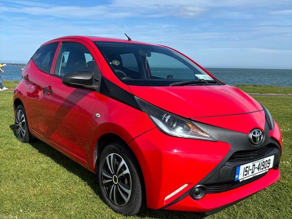 Toyota Aygo Hatchback, Petrol, 2015, Red