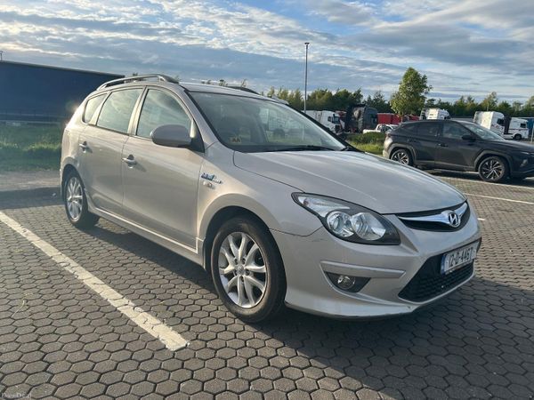 Hyundai i30 Estate, Diesel, 2012, Silver