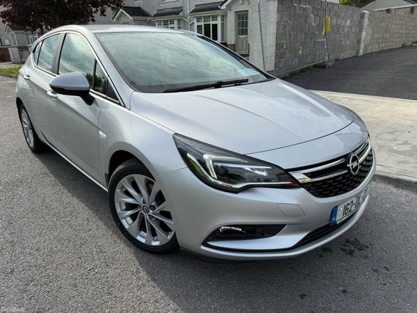 Opel Astra Hatchback, Diesel, 2016, Silver