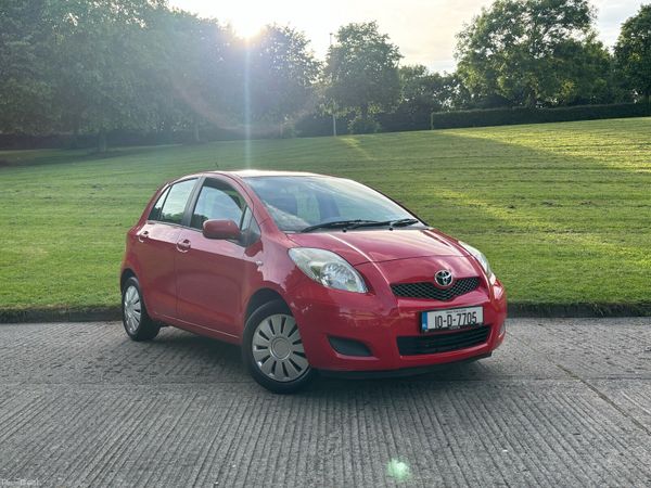 Toyota Yaris Hatchback, Petrol, 2010, Red