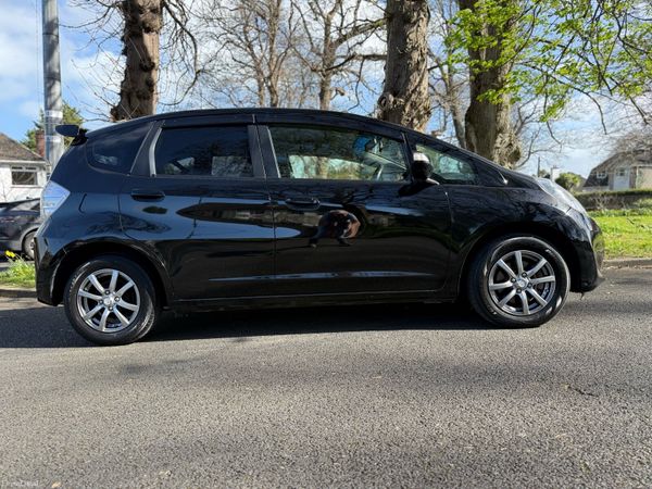 Honda Fit Hatchback, Hybrid, 2011, Black