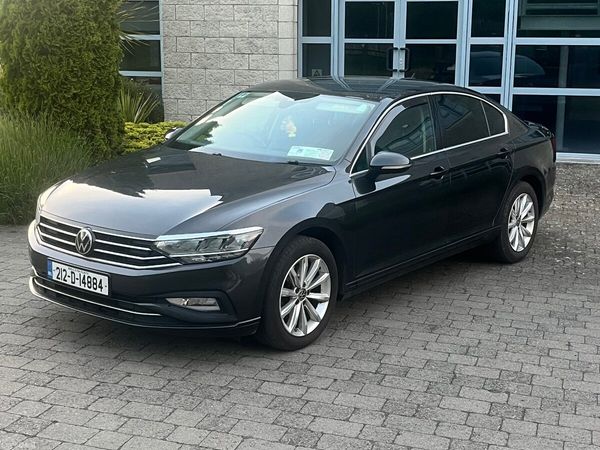 Volkswagen Passat Saloon, Diesel, 2021, Grey