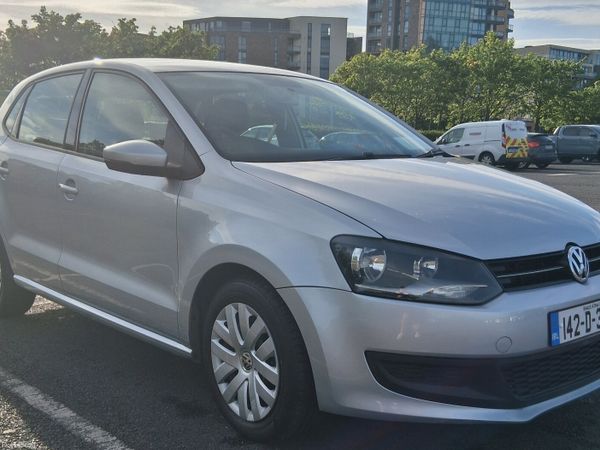 Volkswagen Polo Hatchback, Petrol, 2014, Silver