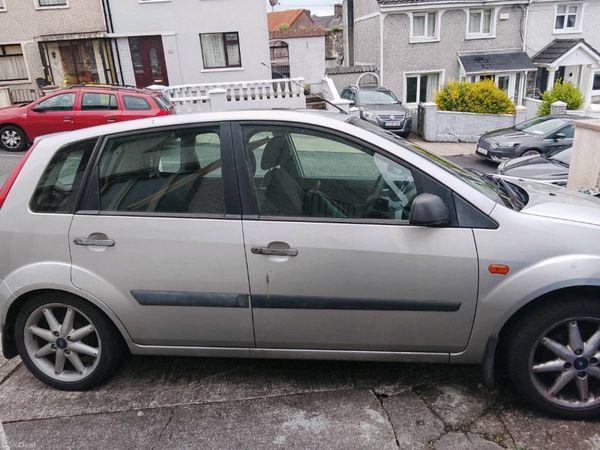 Ford Fiesta Hatchback, Petrol, 2006, Silver