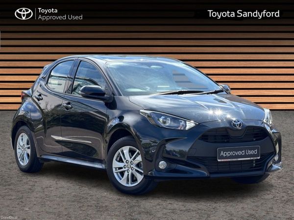 Toyota Yaris Hatchback, Petrol Hybrid, 2024, Black