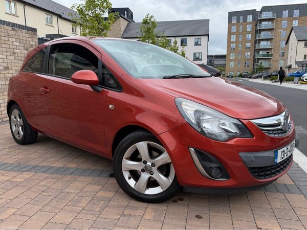 Vauxhall Corsa Hatchback, Petrol, 2013, Orange