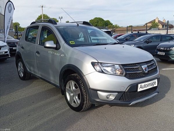 Dacia Sandero Stepway Hatchback, Diesel, 2015, Silver