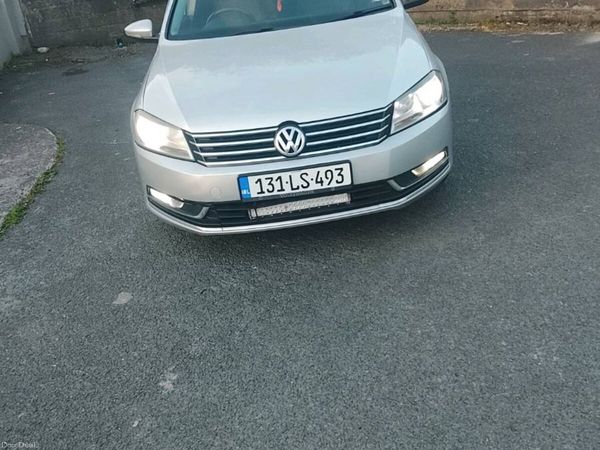 Volkswagen Passat Saloon, Diesel, 2013, Silver