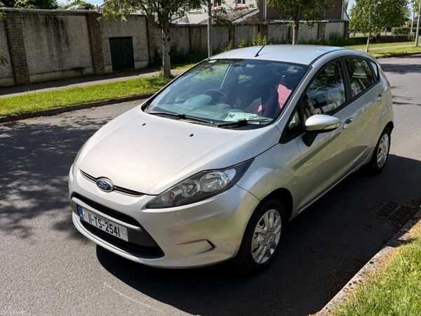 Ford Fiesta Hatchback, Diesel, 2011, Silver