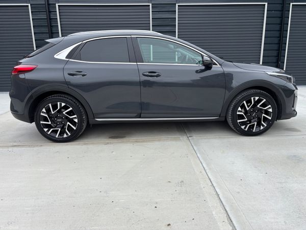 Kia XCeed Hatchback, Petrol Plug-in Hybrid, 2023, Grey