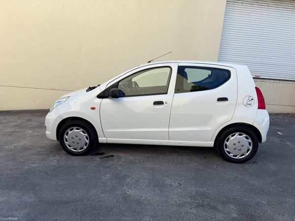Suzuki Alto Hatchback, Petrol, 2014, White